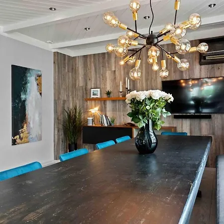 Βίλα 5-Bed Villa 1 Km From The Centre Of Stavanger *
