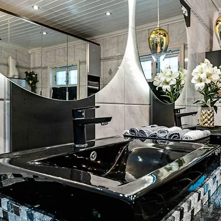 5-Bed Villa 1 Km From The Centre Of Stavanger *
