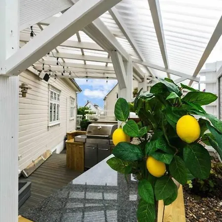 Villa 5-Bed Villa 1 Km From The Centre Of Stavanger Stavanger