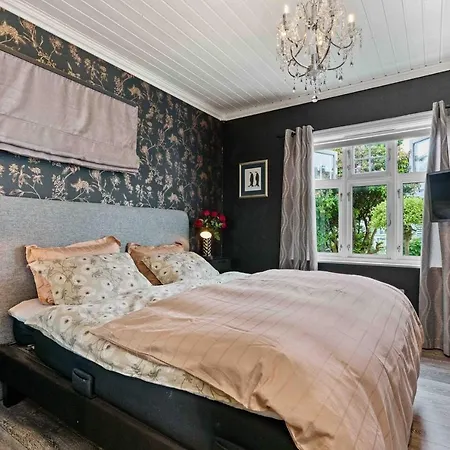 Villa 5-Bed Villa 1 Km From The Centre Of Stavanger