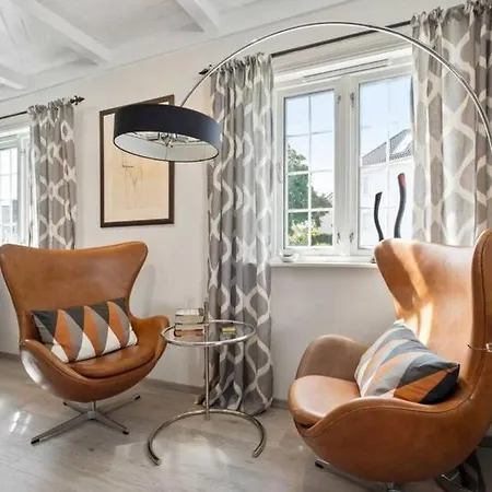 5-Bed Villa 1 Km From The Centre Of Stavanger Βίλα