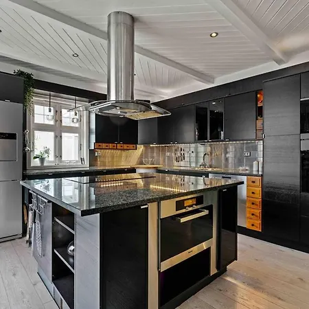 5-Bed Villa 1 Km From The Centre Of Stavanger * Stavanger