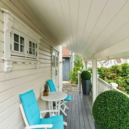 Βίλα 5-Bed Villa 1 Km From The Centre Of Stavanger *